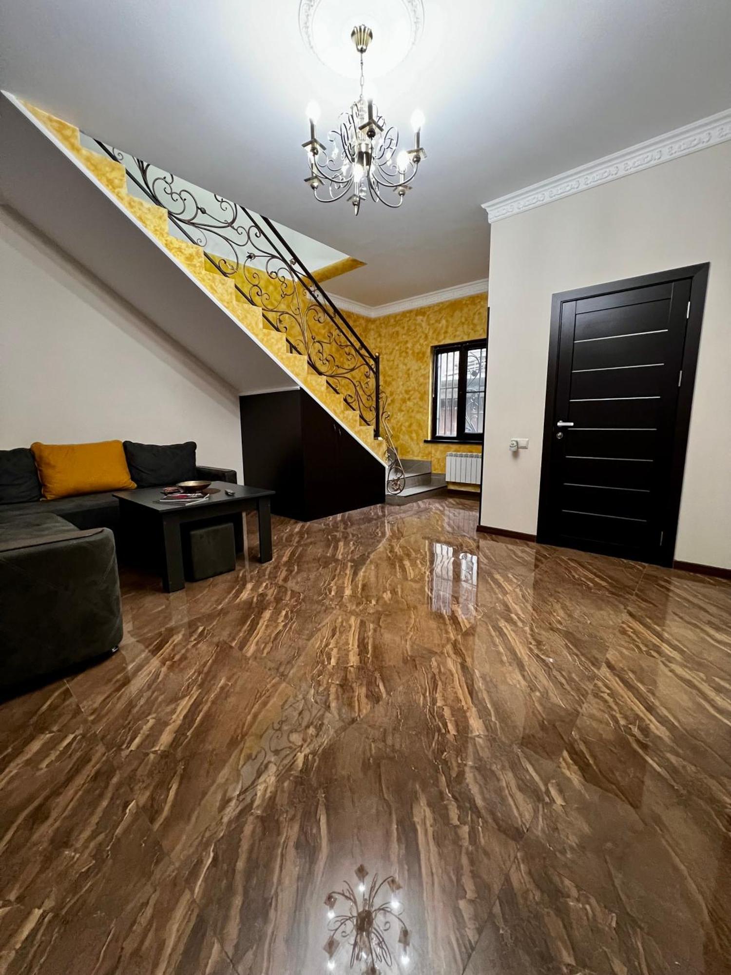 New , Comfortable 3 Bedroom House Erivan Exterior foto